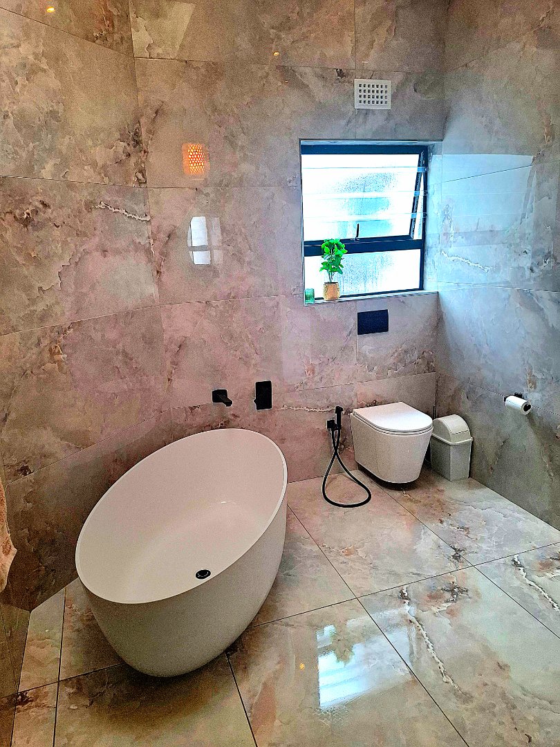 4 Bedroom Property for Sale in Welgelegen 3 Western Cape